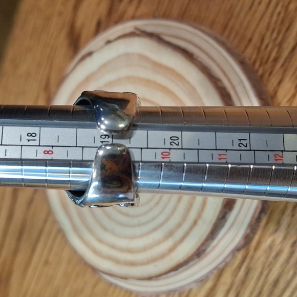 Intricate Skull Ring with Blue Accents - Picture 4 of 4